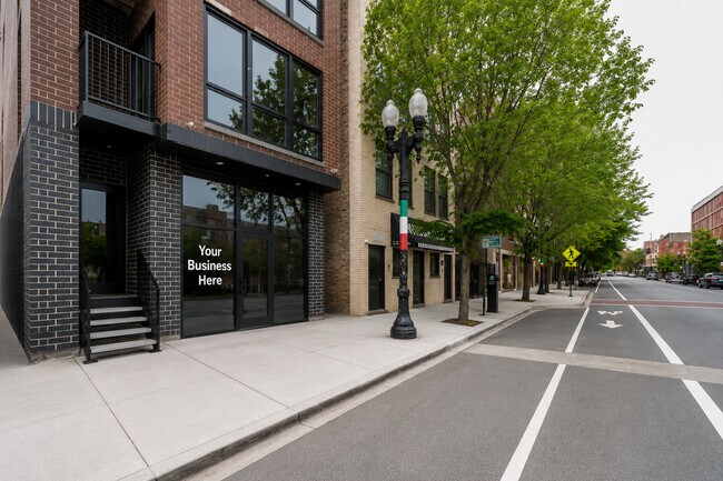 Building Photo - 1313 W Taylor St