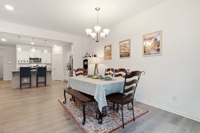 Building Photo - 17 Saltford Ln