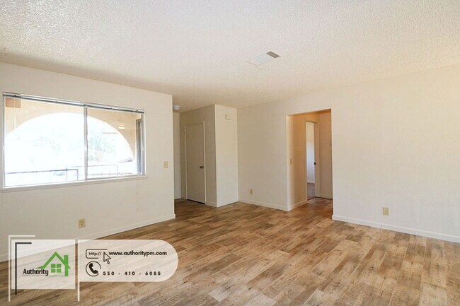 Building Photo - 333 Boulder Creek Dr