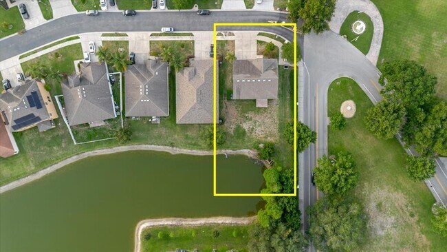 Building Photo - 1389 Heritage Landings Dr