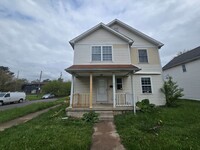 Building Photo - 4 Bedroom House