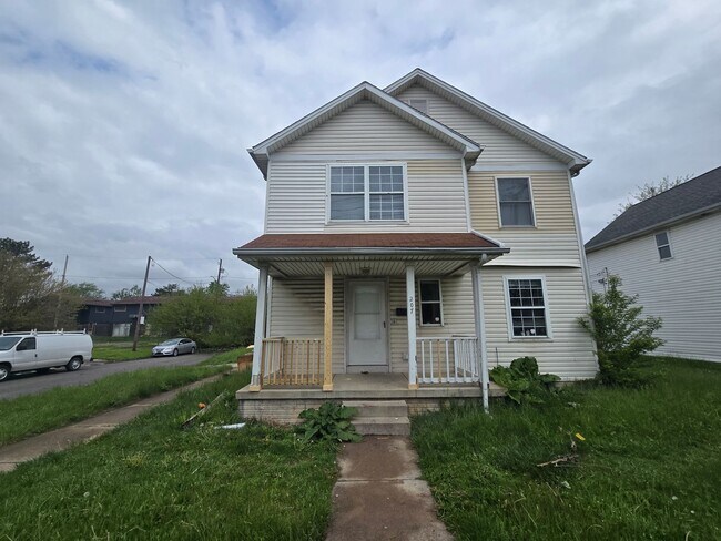 Primary Photo - 4 Bedroom House