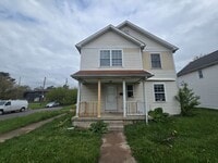 Building Photo - 4 Bedroom House