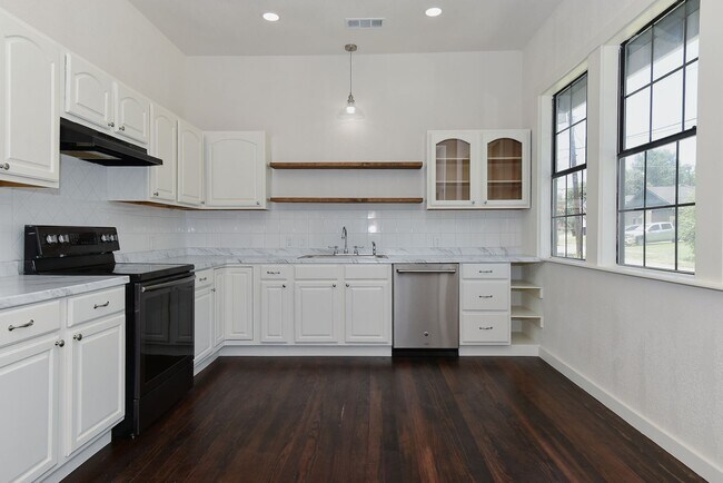 Building Photo - 2615 Polk- House