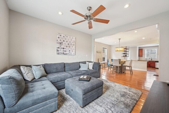Building Photo - 565 Lathrop St