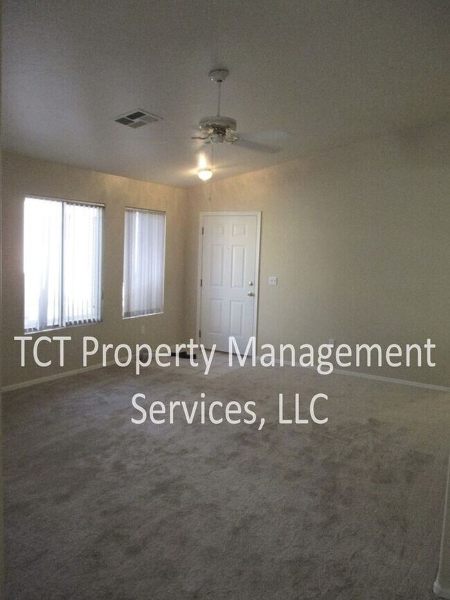 Building Photo - Cozy Three Bedroom House in Gilbert!