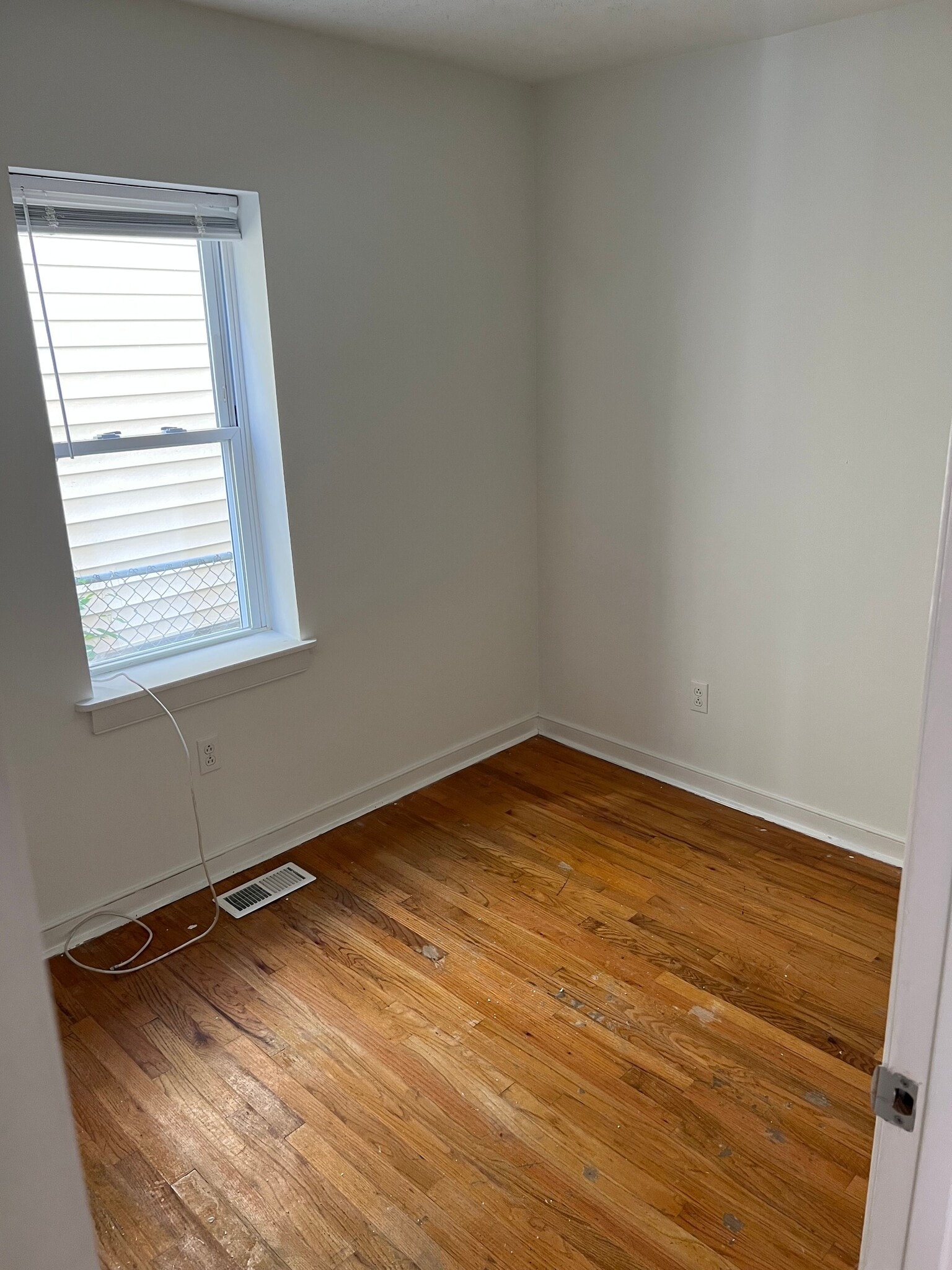 Building Photo - 1208 W Clay St
