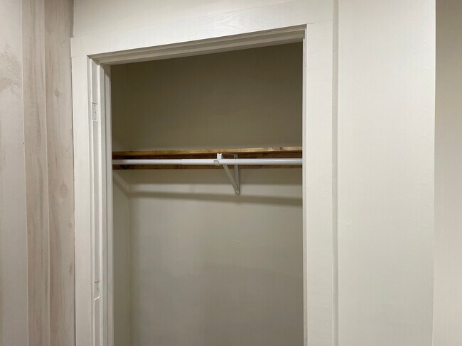 Bedroom 1 DS - 8 Park Pl