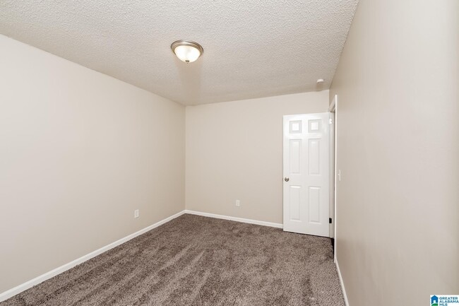 Building Photo - 5712 Desoto Dr