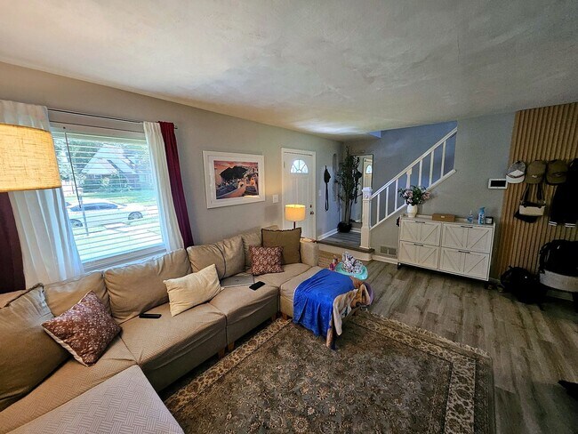 Building Photo - 7817 Sheryl Dr