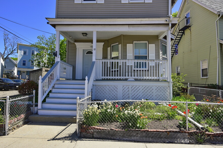 Primary Photo - 10 Richfield St