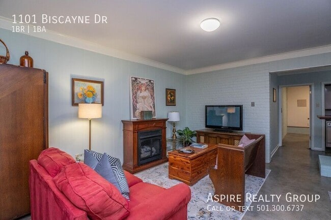 Building Photo - 1101 Biscayne Dr