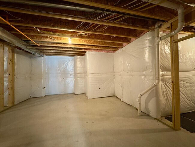 Building Photo - Charming 4 Bedroom/2.5 Bathroom Home in Bel Air, MD!