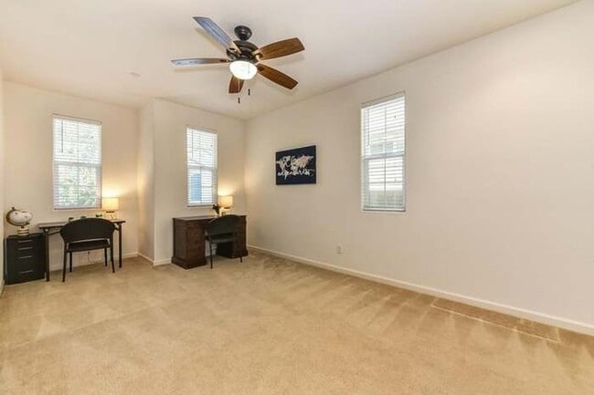 Building Photo - NICE TWO STORY HOME IN WEST ROSEVILLE!