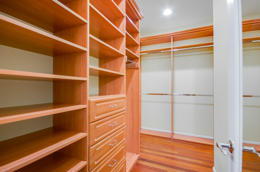 Building Photo - 55 Golden Aster Ct