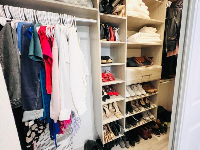 Building Photo - 210 NW 126th St