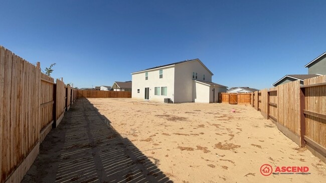 Building Photo - Lovely Home Near Frontier Highschool!