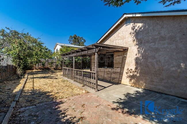 Building Photo - 1366 Matthew Dr