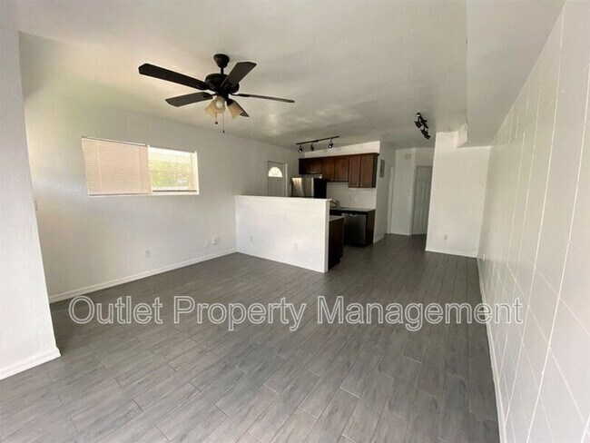 Building Photo - 1245 Virginia Dr