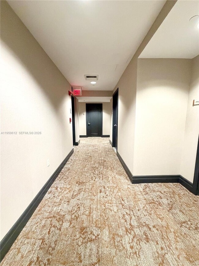 Building Photo - 1060 Brickell Ave