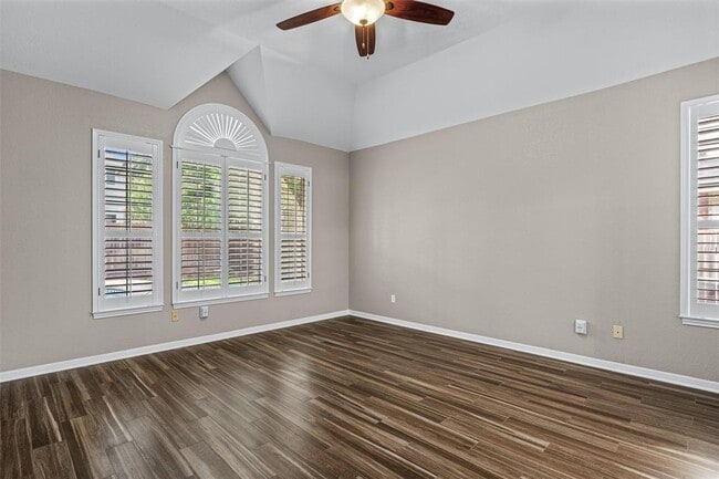 Building Photo - 10204 Prism Dr