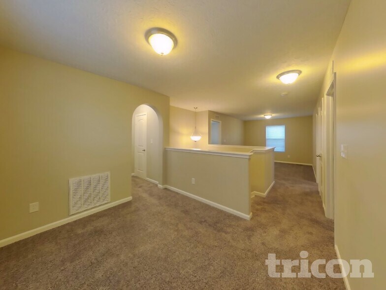 Building Photo - 2027 Shadow Creek Blvd