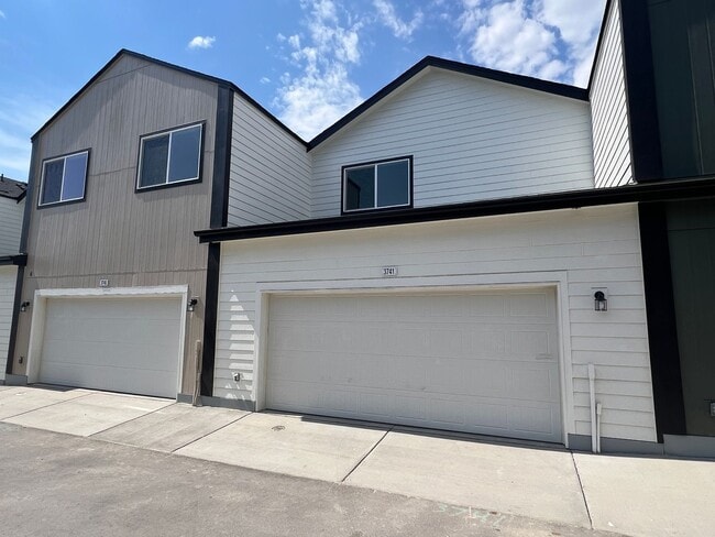 Building Photo - 3909 Congaree Way