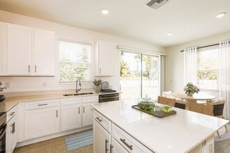 Building Photo - 1531 Tristar Dr