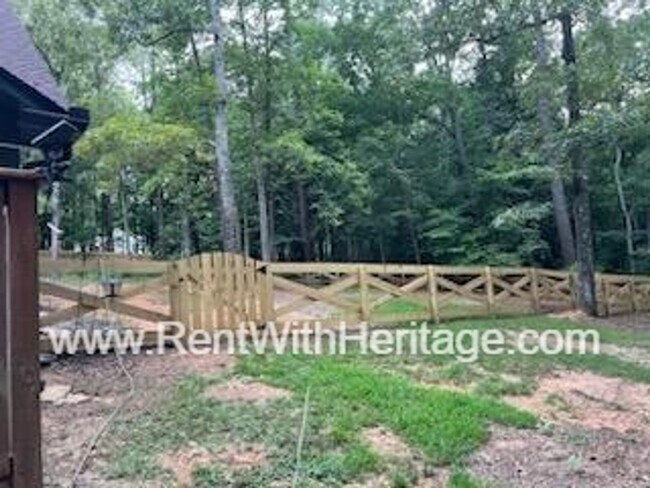 Building Photo - Charming Rustic Cabin Home on 2 Acres / Na...