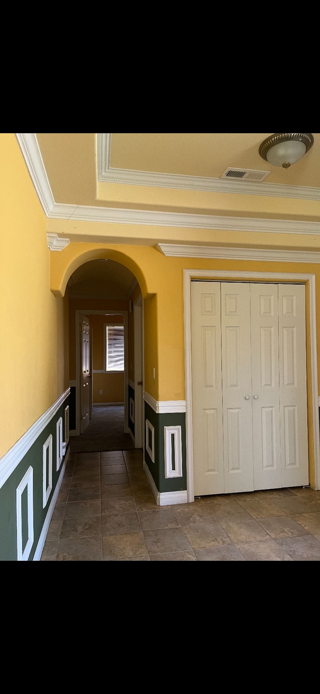 Building Photo - 1723 W 19th Ave