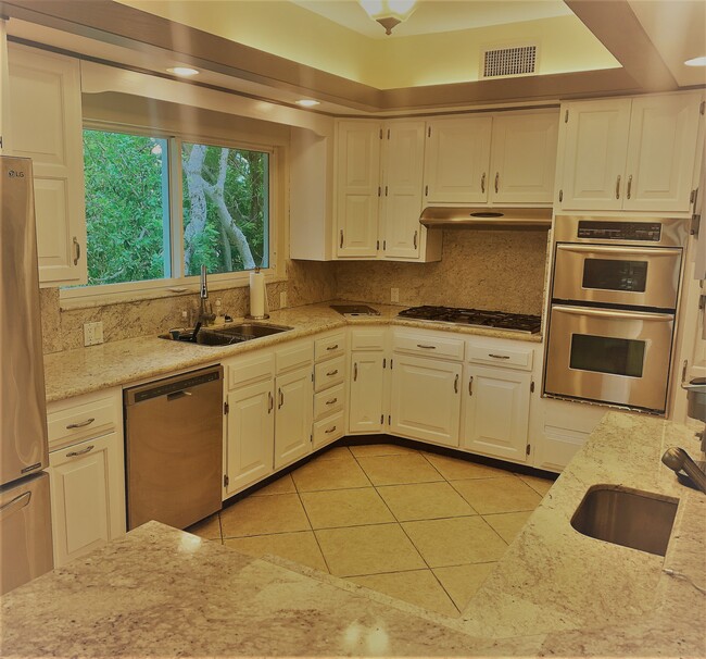 Main Kitchen - 107 Pelican Rd