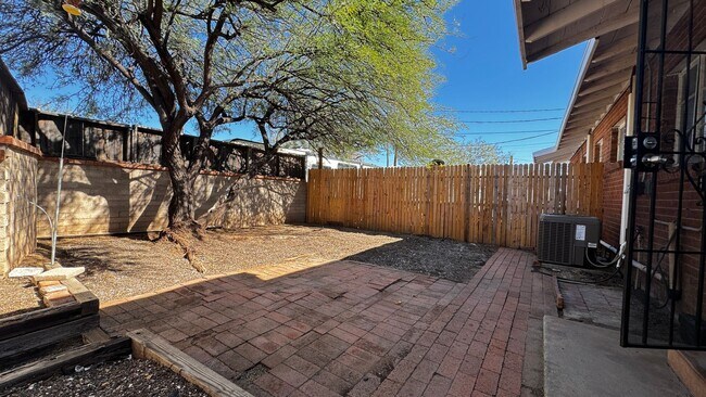 Building Photo - Bellevue4225