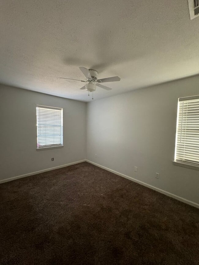 Building Photo - rental property