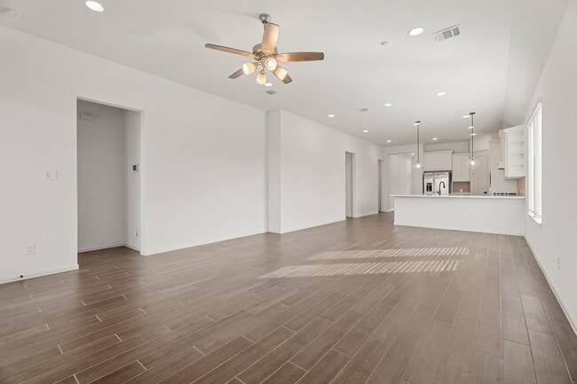 Building Photo - 4918 Morrison Dr