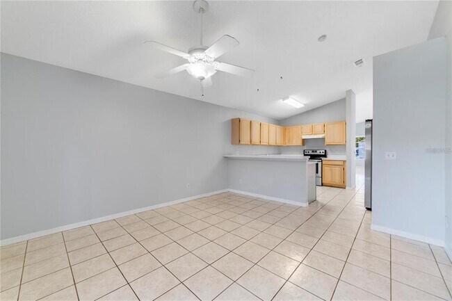 Building Photo - 2152 Rj Cir