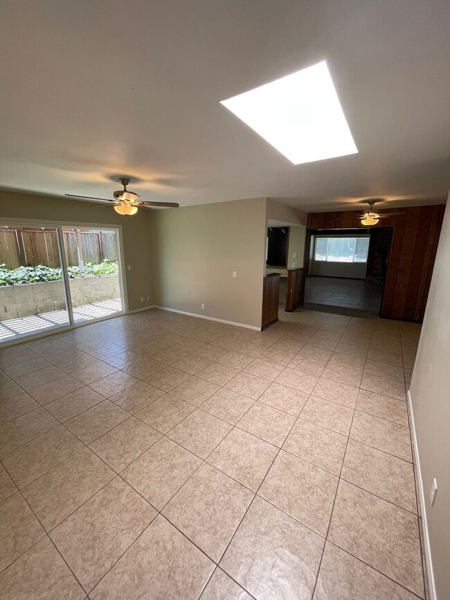 Building Photo - Spacious 4BR Cul-de-Sac Home with Large Backyard & Attached Garage