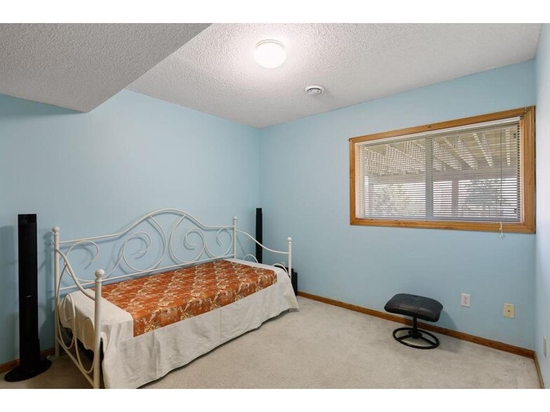 Building Photo - 2142 Groveland Way