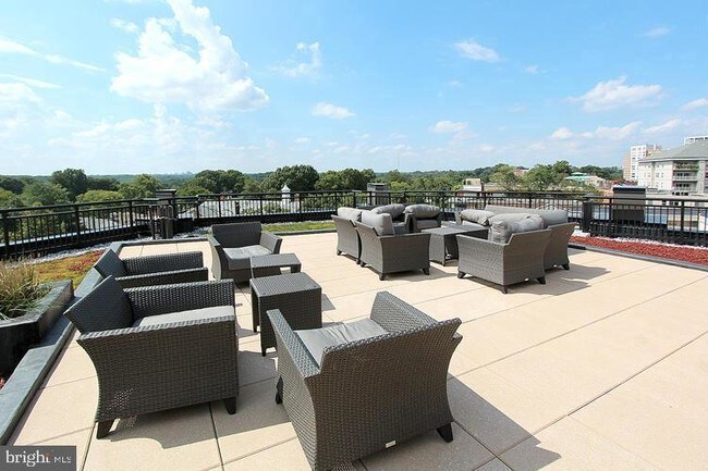 Building Photo - 8005 13th St