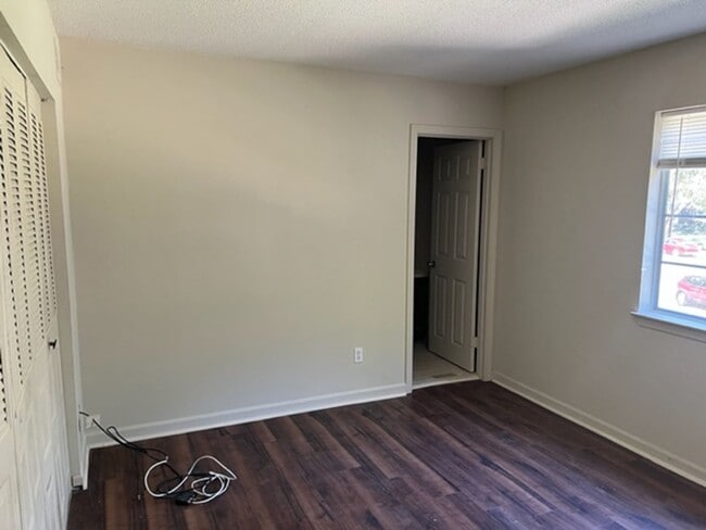 Building Photo - 2/2.5 Two-story Stonegate Townhome