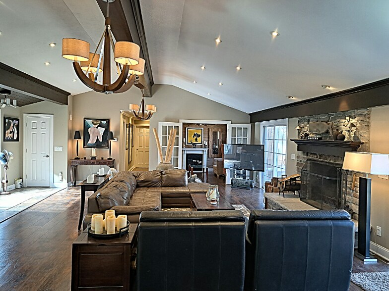 Building Photo - 14949 Hook Hollow Rd