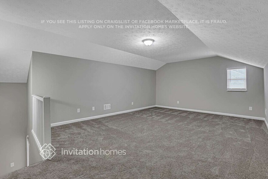 Building Photo - 495 Mountainview Dr