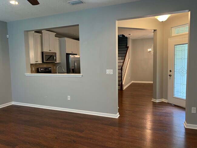 Building Photo - 68 Adelanto Ave