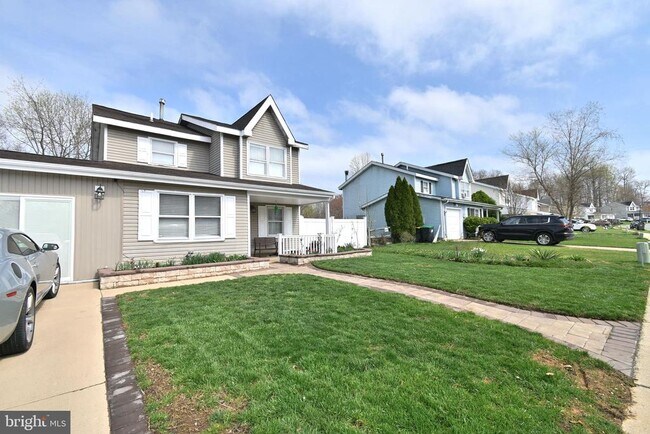 Building Photo - 36 Danbury Dr