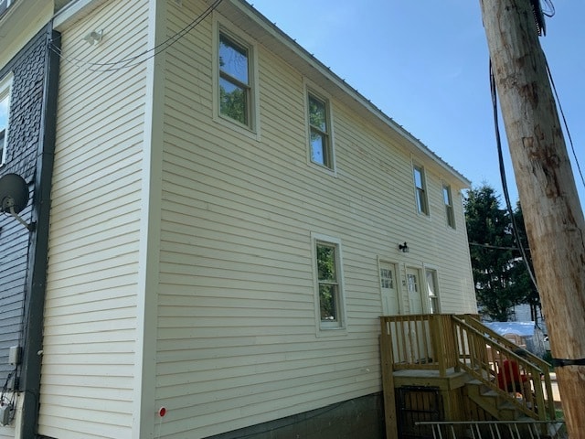 Building Photo - 13 Center St