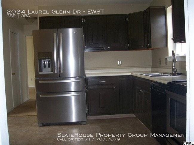 Building Photo - 3 bedroom in Deer Path Woods