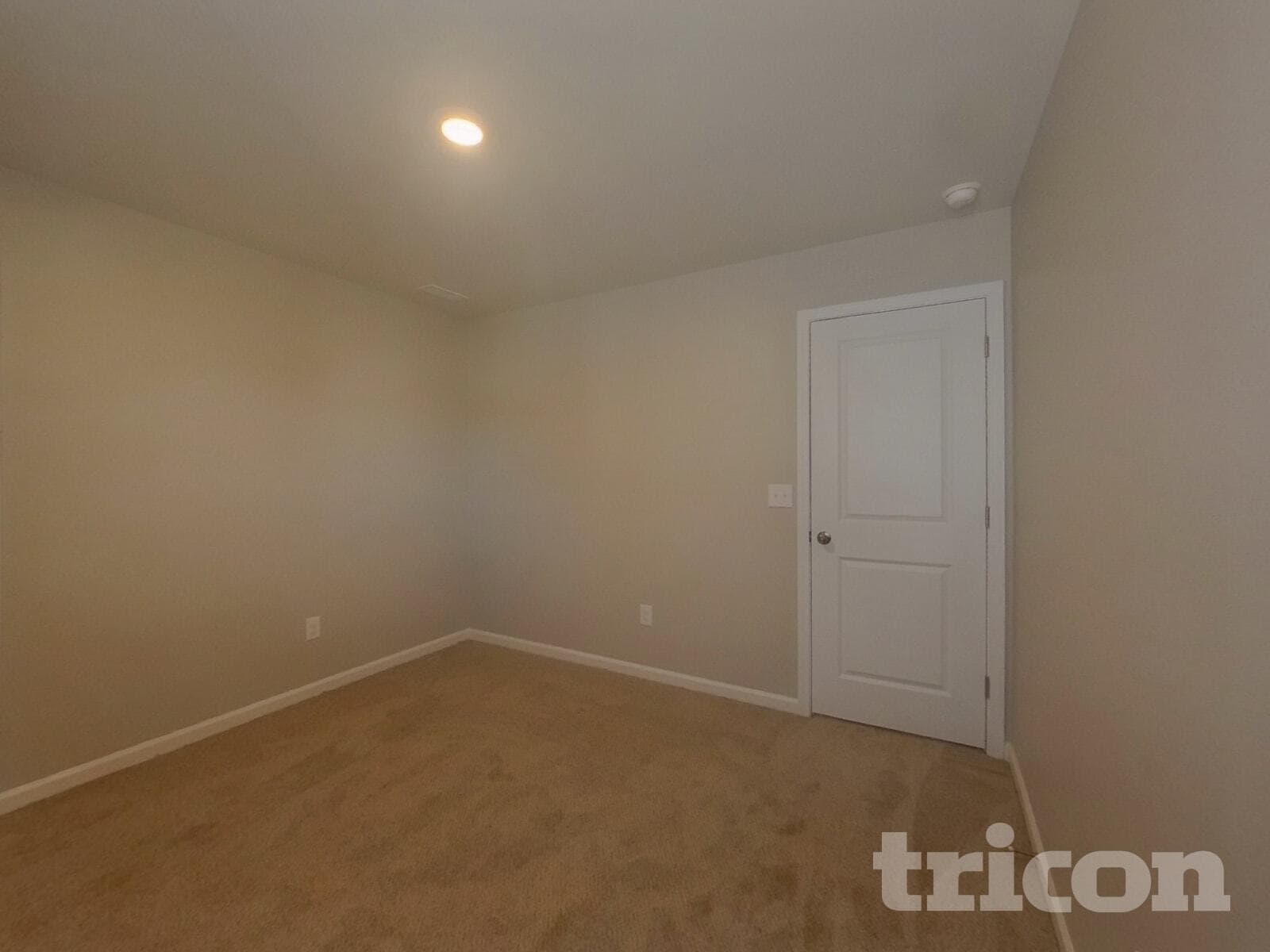 Building Photo - 5789 Oak Br Cir