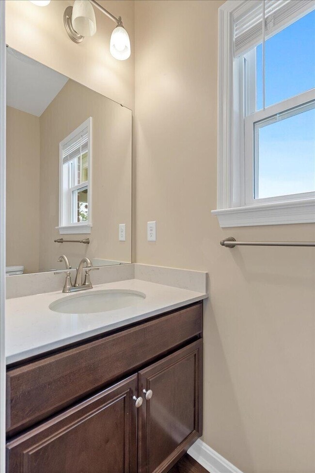 Building Photo - 1618 Ravine Trl