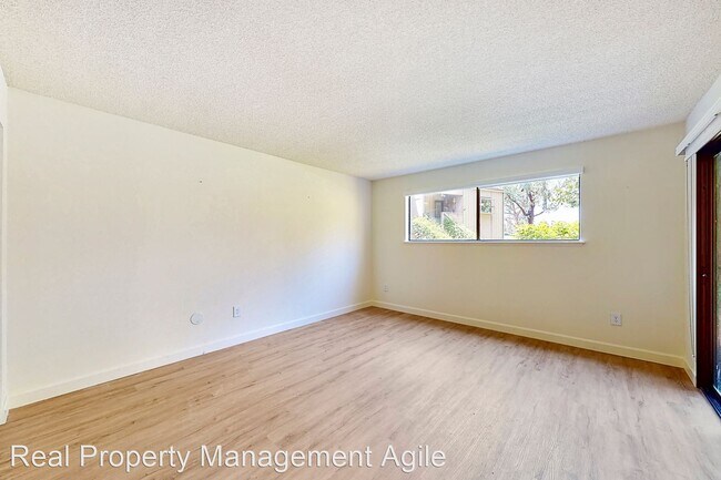 Building Photo - 3 br, 2 bath House - 31291 E Nine Drive