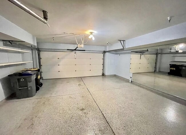 Building Photo - 959 La Mesa Terrace