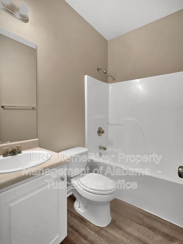 Building Photo - 9750 Moonlight Dr